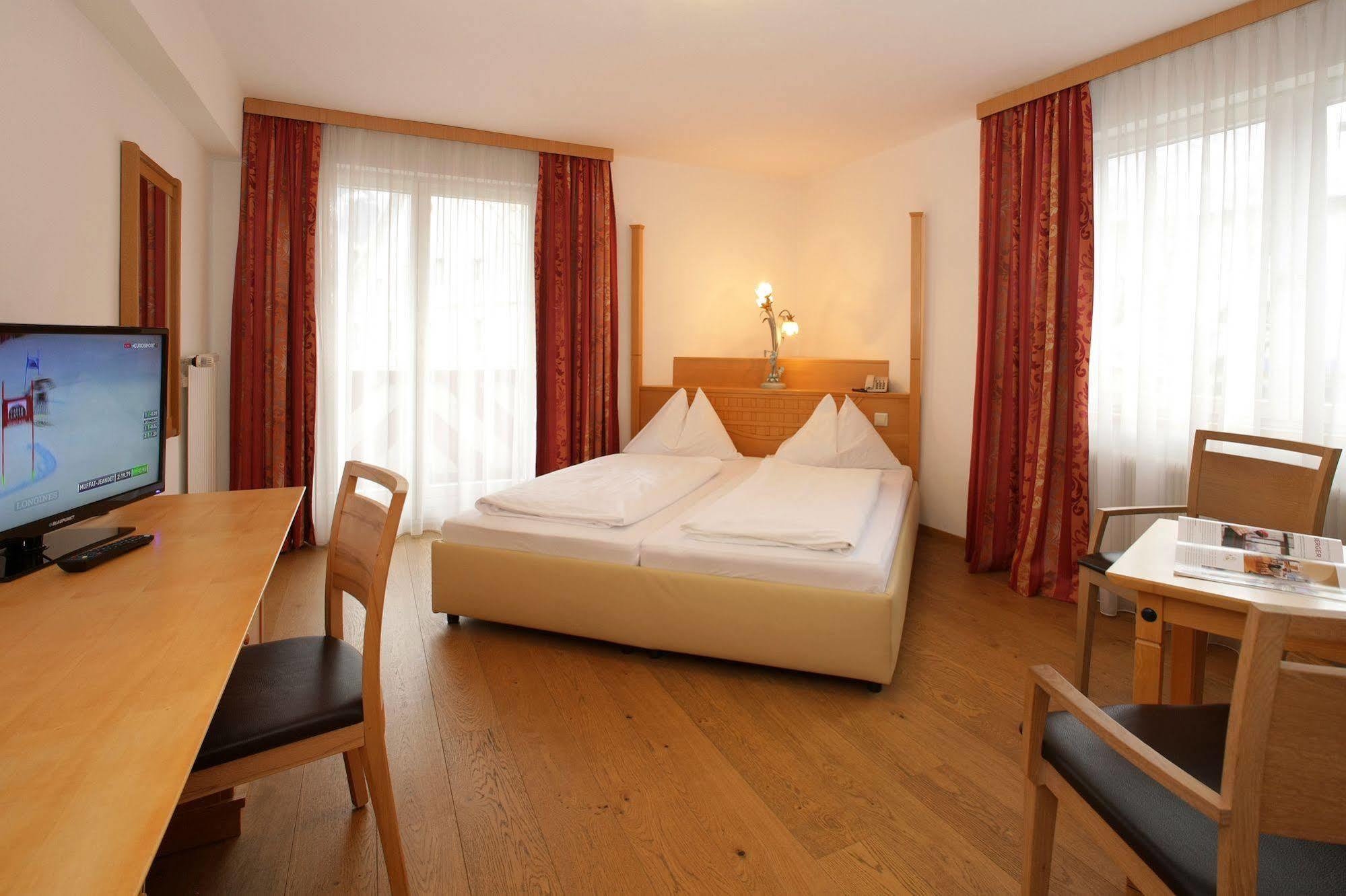 Hotel Der Abtenauer Eksteriør bilde