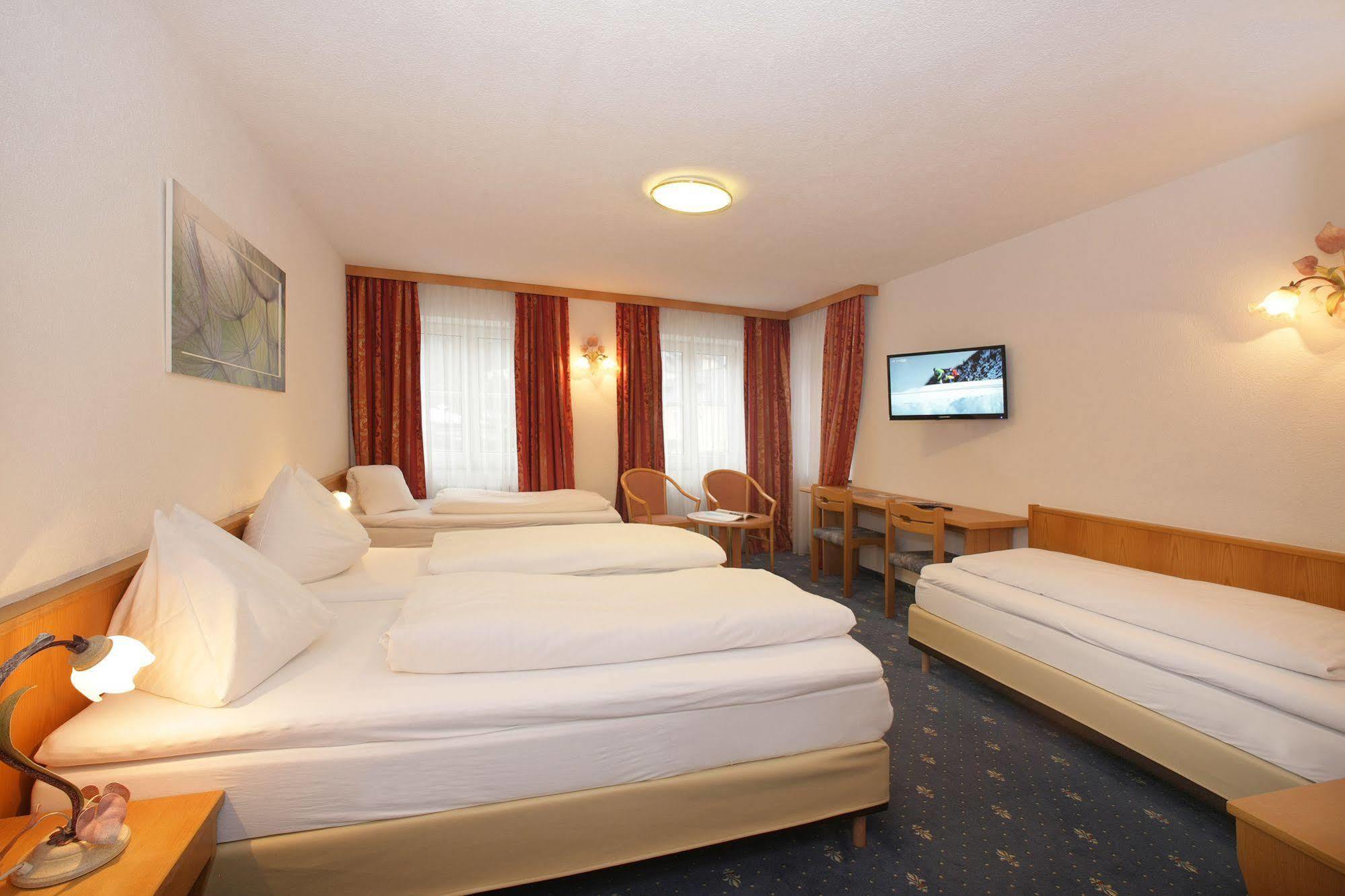 Hotel Der Abtenauer Eksteriør bilde