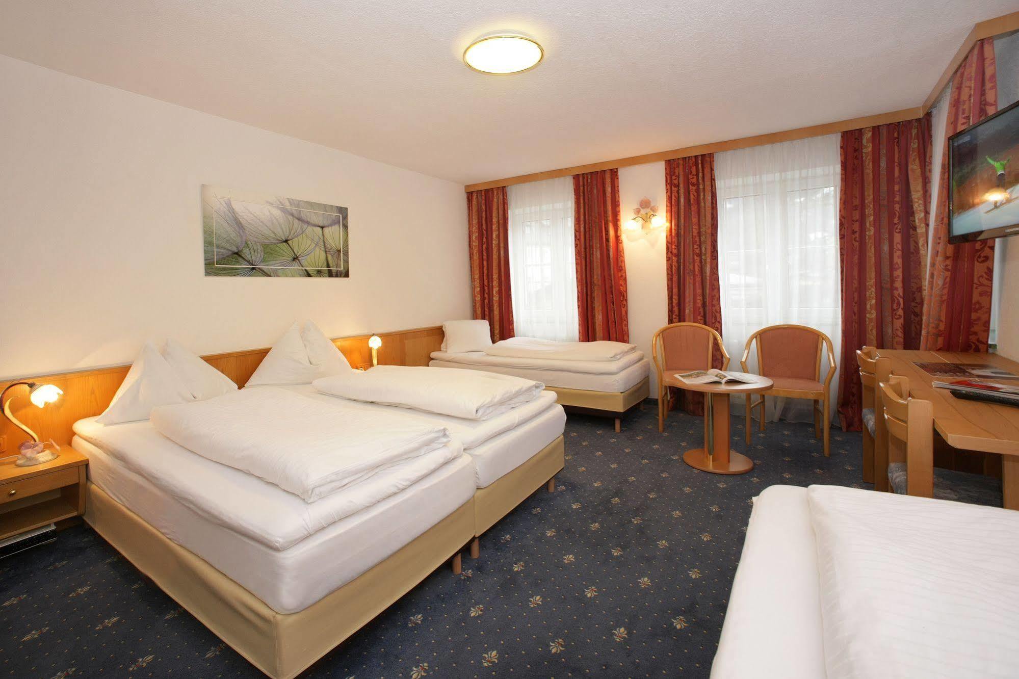 Hotel Der Abtenauer Eksteriør bilde