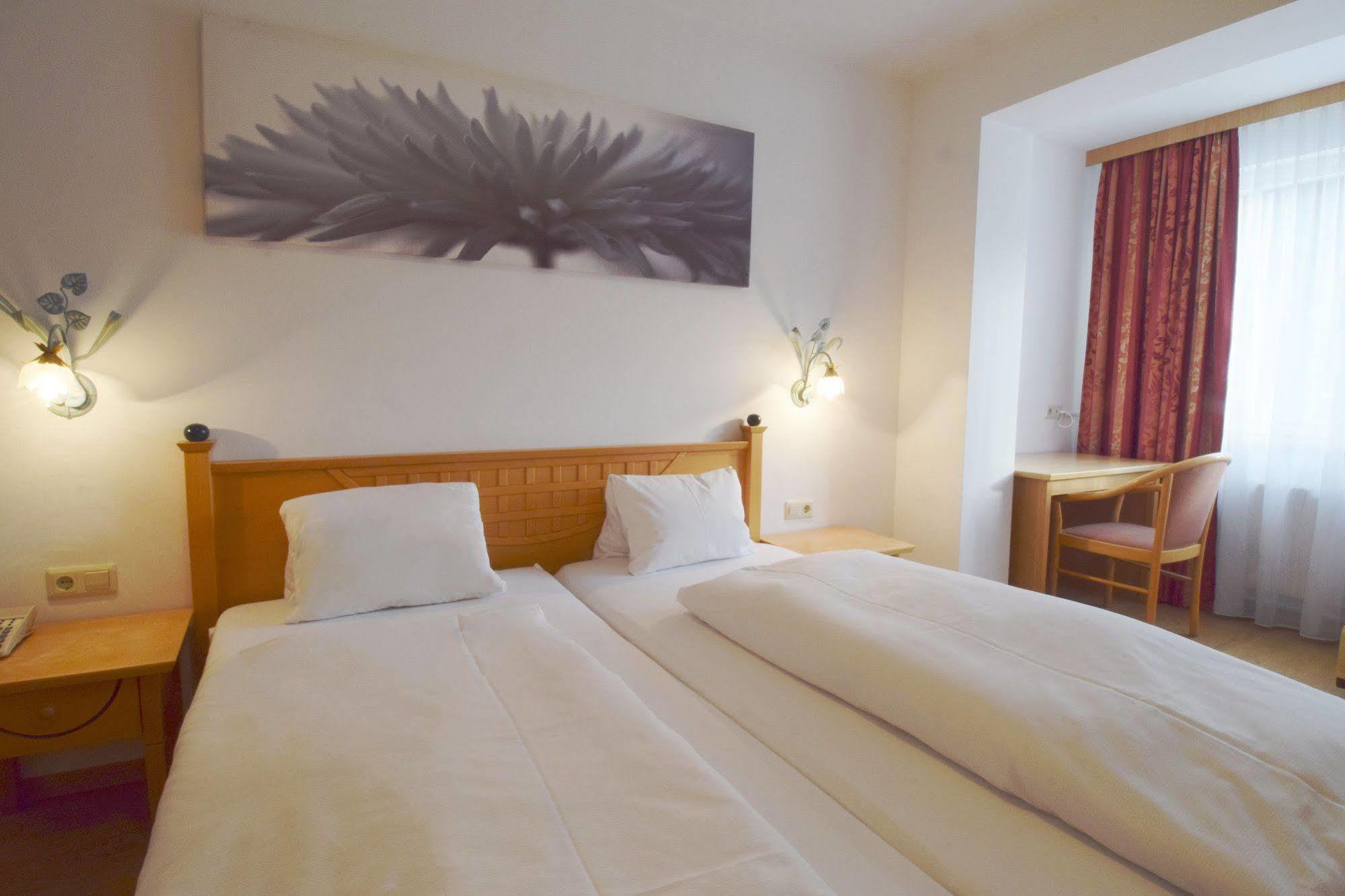 Hotel Der Abtenauer Eksteriør bilde